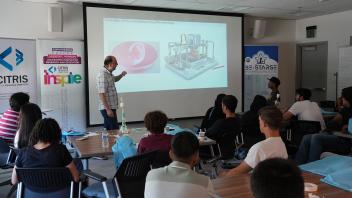 Prof. Mohsen Habibi presenting on Principles of Bio-manufacturing and Bio-printing
