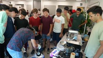 Participants making Ice cream with liquid nitrogen